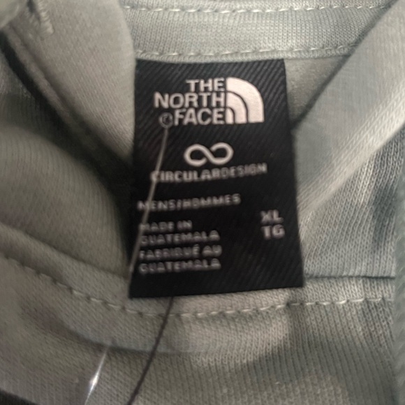 NWT North Face Men’s Hoodie - Picture 2 of 5